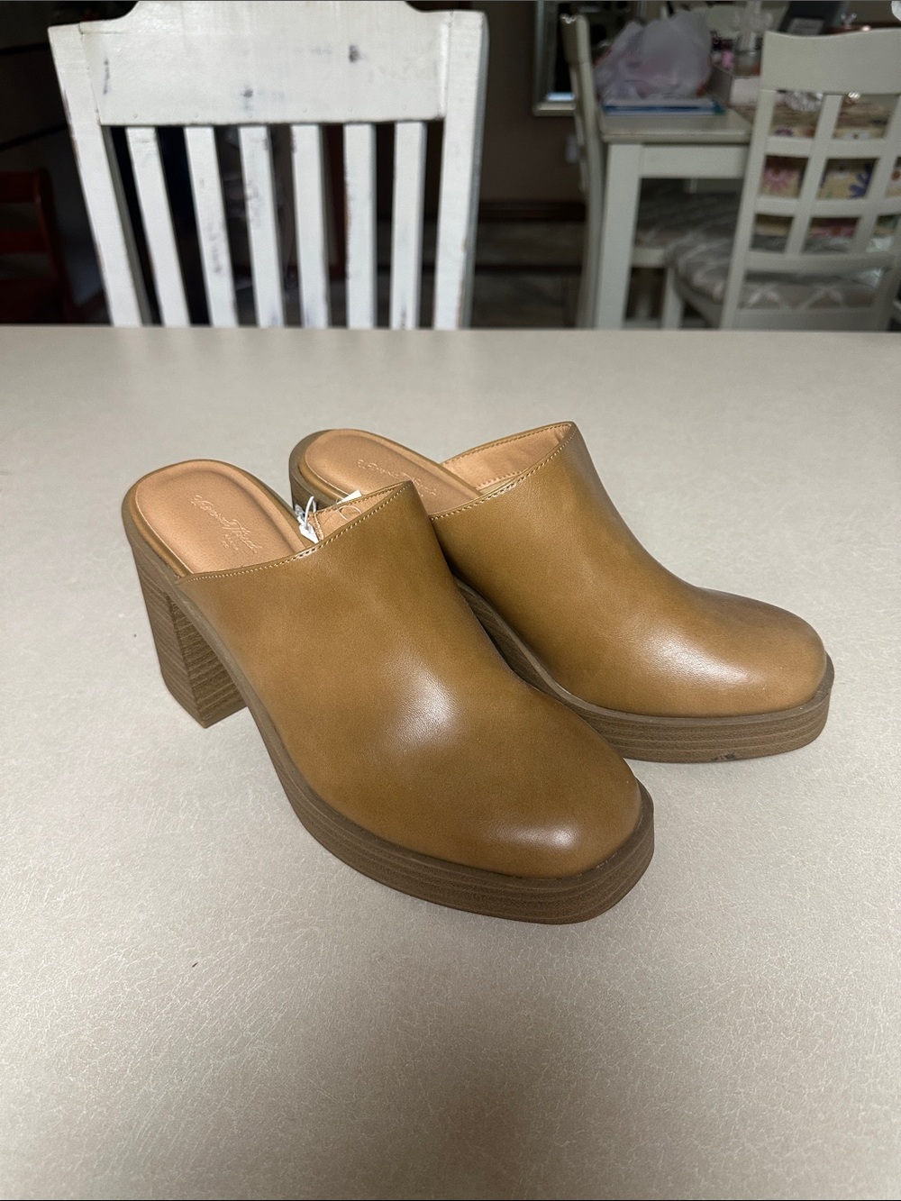 Universal Thread Women's Cognac Platform Mule Heels